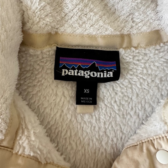 Patagonia Women's Re-Tool Snap-T Fleece Pullover - White XS - Picture 2 of 3